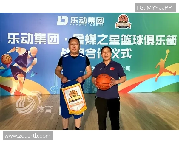 《从天赋到成就:篮球明星的奋斗历程与背后故事》 《从天赋到成就:篮球明星的奋斗历程与背后故事》