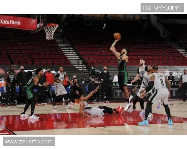 开拓者与勇士激战正酣 谁能在西部赛区脱颖而出