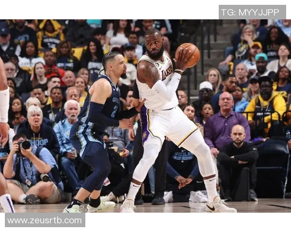 灰熊迎战湖人巅峰对决聚焦明星表现与季后赛格局变化